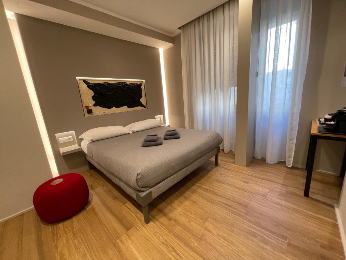 Lucrino 45 By Ale Hotel Rom Eksteriør billede