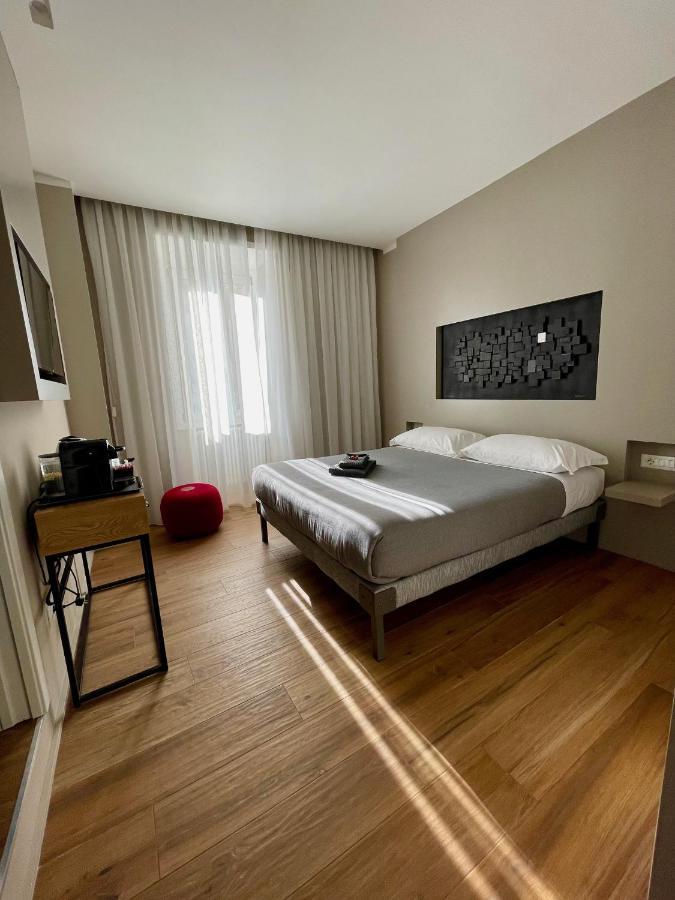 Lucrino 45 By Ale Hotel Rom Eksteriør billede