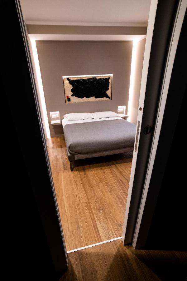 Lucrino 45 By Ale Hotel Rom Eksteriør billede
