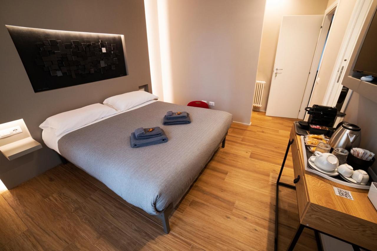 Lucrino 45 By Ale Hotel Rom Eksteriør billede