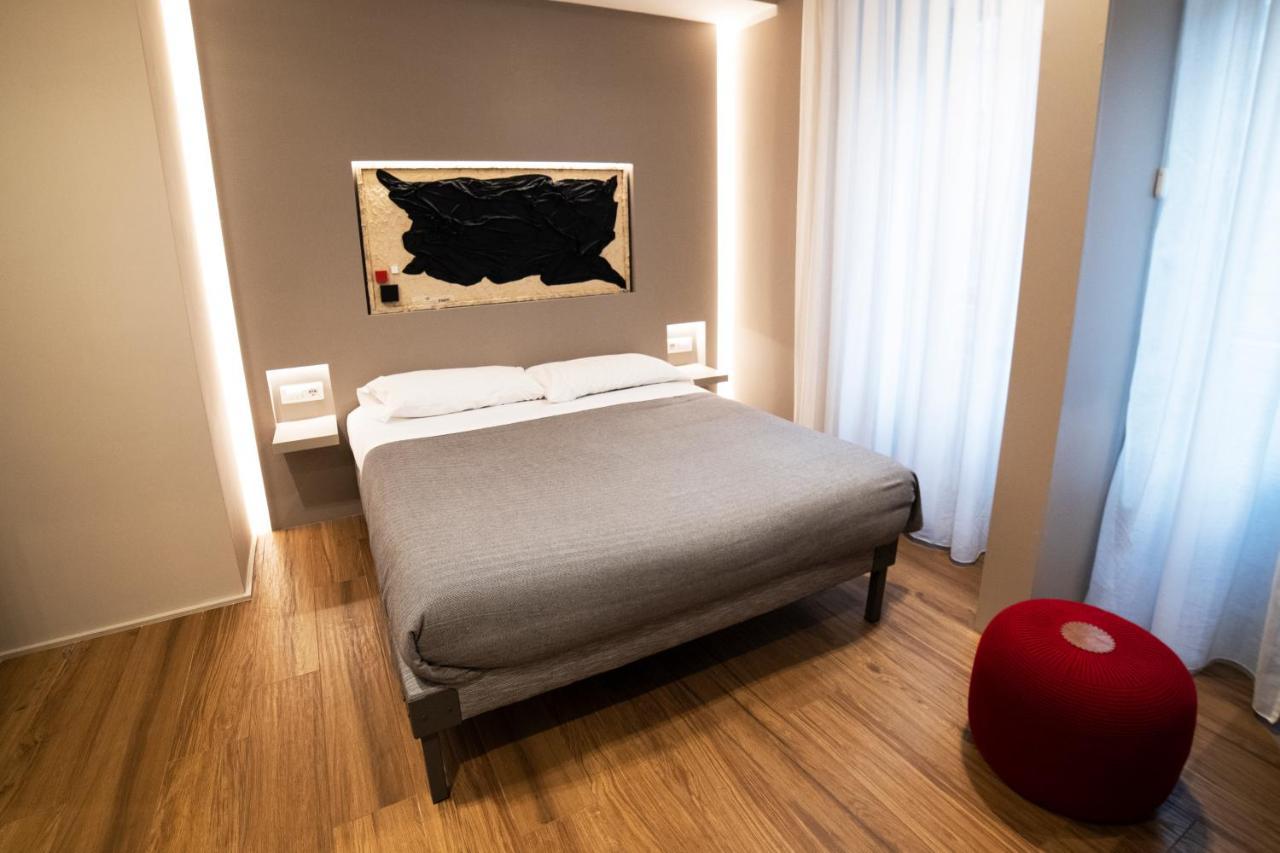 Lucrino 45 By Ale Hotel Rom Eksteriør billede