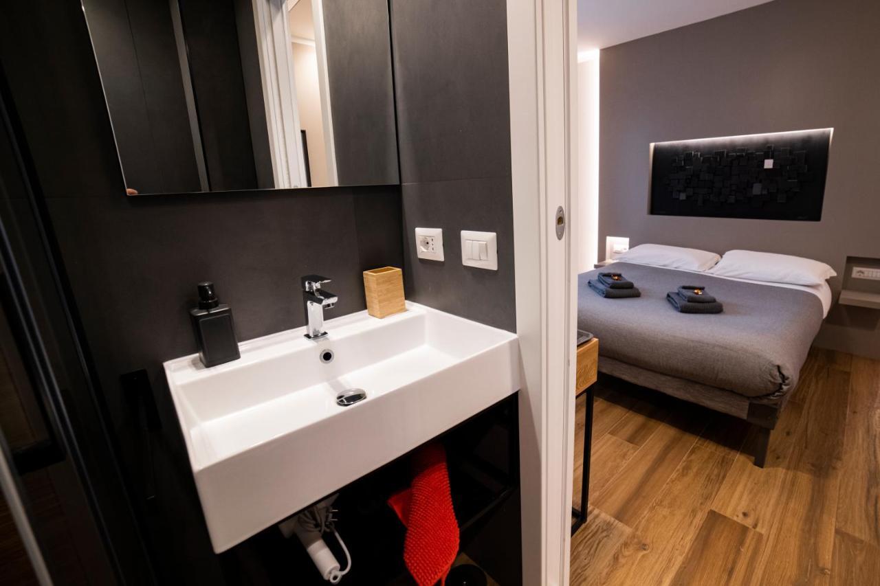 Lucrino 45 By Ale Hotel Rom Eksteriør billede